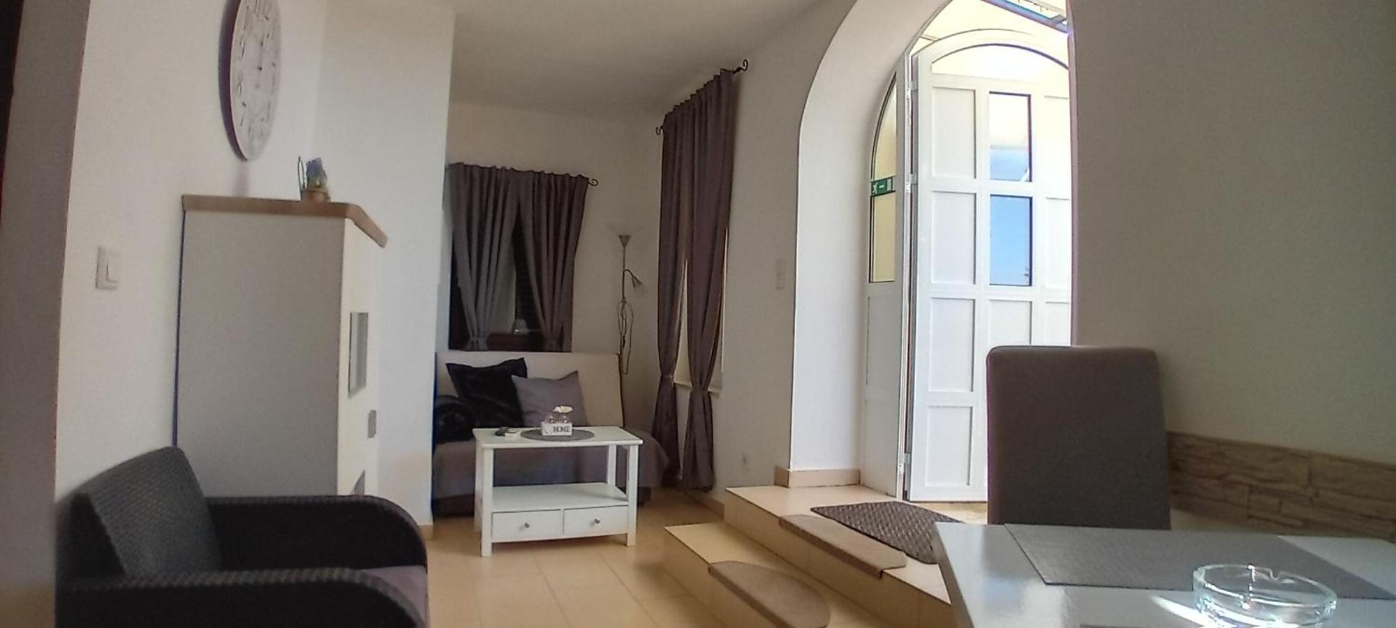 Vivi Studio Apartments マリ・ロシニュ エクステリア 写真
